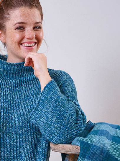 Sweater „Russle multicolor“ blue, Shawl „Sella“