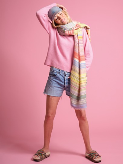 Sweater „Neva“ Round neck  light; Plaid „Gispy“ Pastel