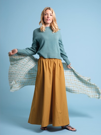 Sweater „Dori“ Roundneck  light; Shawl „Berna“