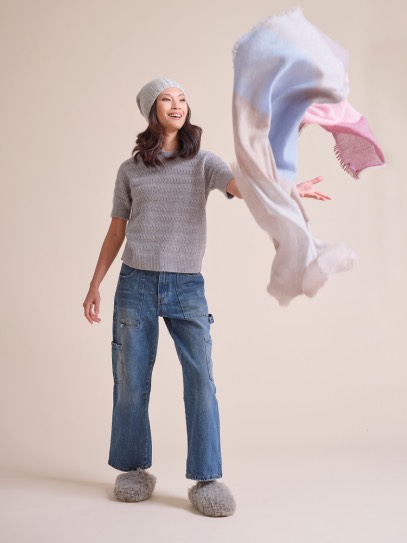 Sweater &bdquo;Holly&ldquo;; Shawl &bdquo;Tella&ldquo;; Hat &bdquo;cable 1&ldquo; (chunky)  
