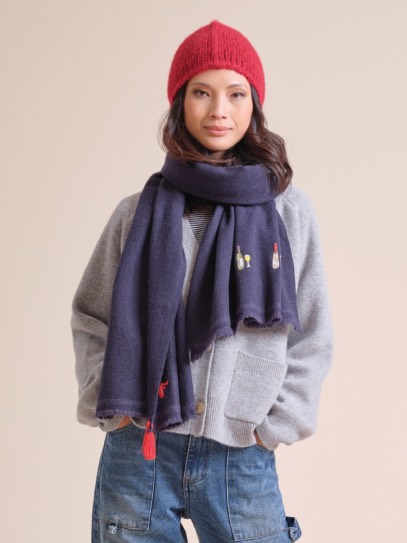 Cardigan &bdquo;Philippa&ldquo;; Shawl &bdquo;Macho&ldquo; Wine; Hat &bdquo;Emilia&ldquo;