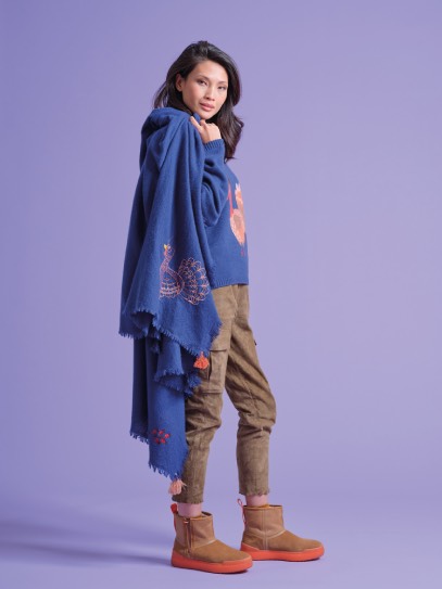 Sweater &bdquo;Brigitte Tacchino&ldquo; La Forestière; Shawl Tacchino&ldquo; La Forestière