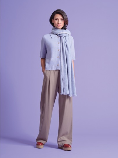 Cardigan &bdquo;Isa&ldquo; Solid Jacquard; Shawl &bdquo;Diamond Handspun&ldquo;  
