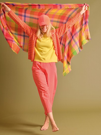 Cardigan &bdquo;Vento felted&ldquo; Stripes Summer 26; Sweater &bdquo;Libera felted&ldquo;; Shawl &bdquo;Mila&ldquo; Neon